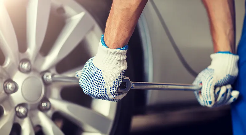 Professional mobile tire change service in Ottawa - On-rim tire change delivered to your door by Titan Auto Care